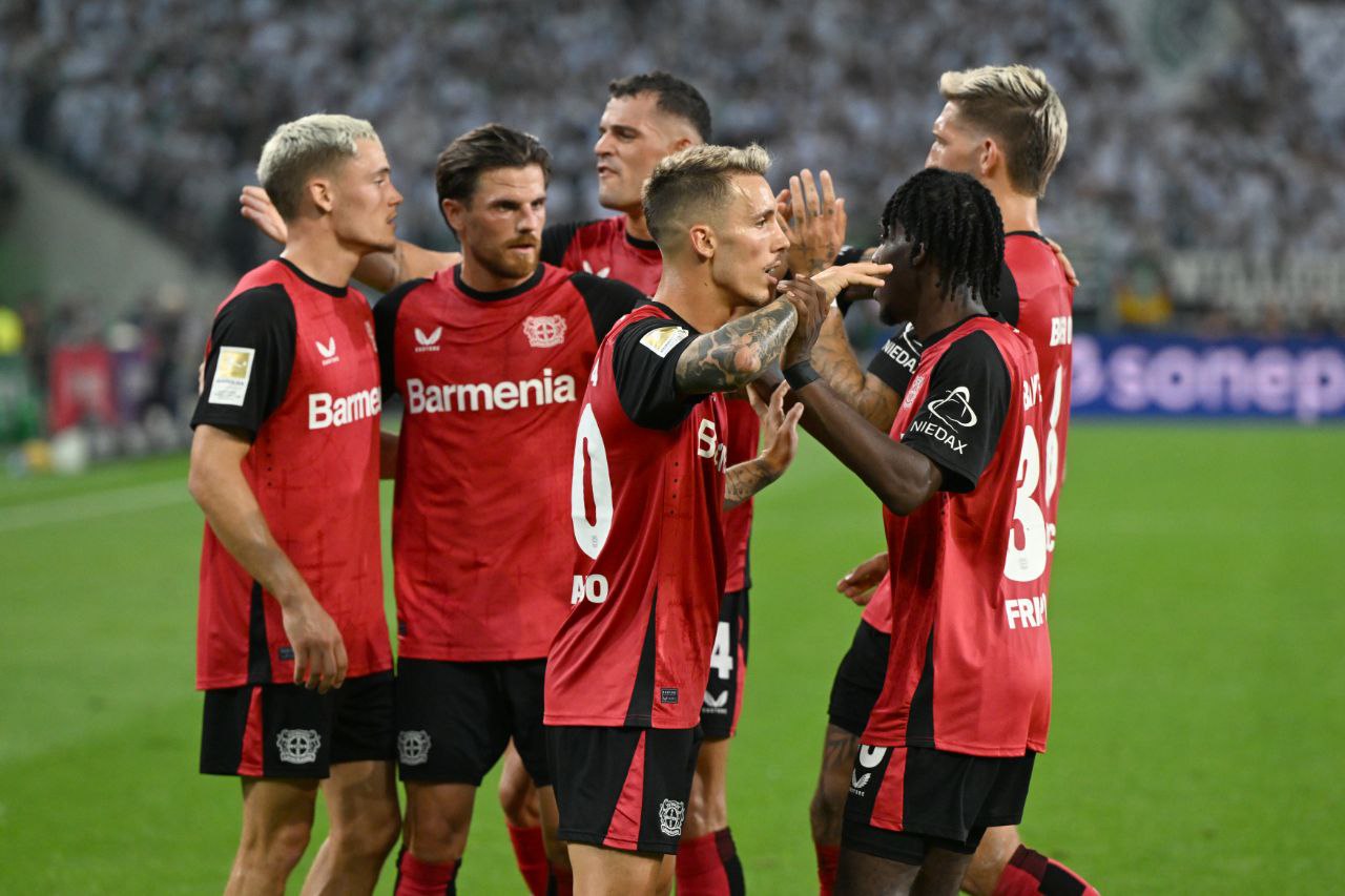 برشلونة يُراقب نجم البوندسليجا لضمه في الصيف