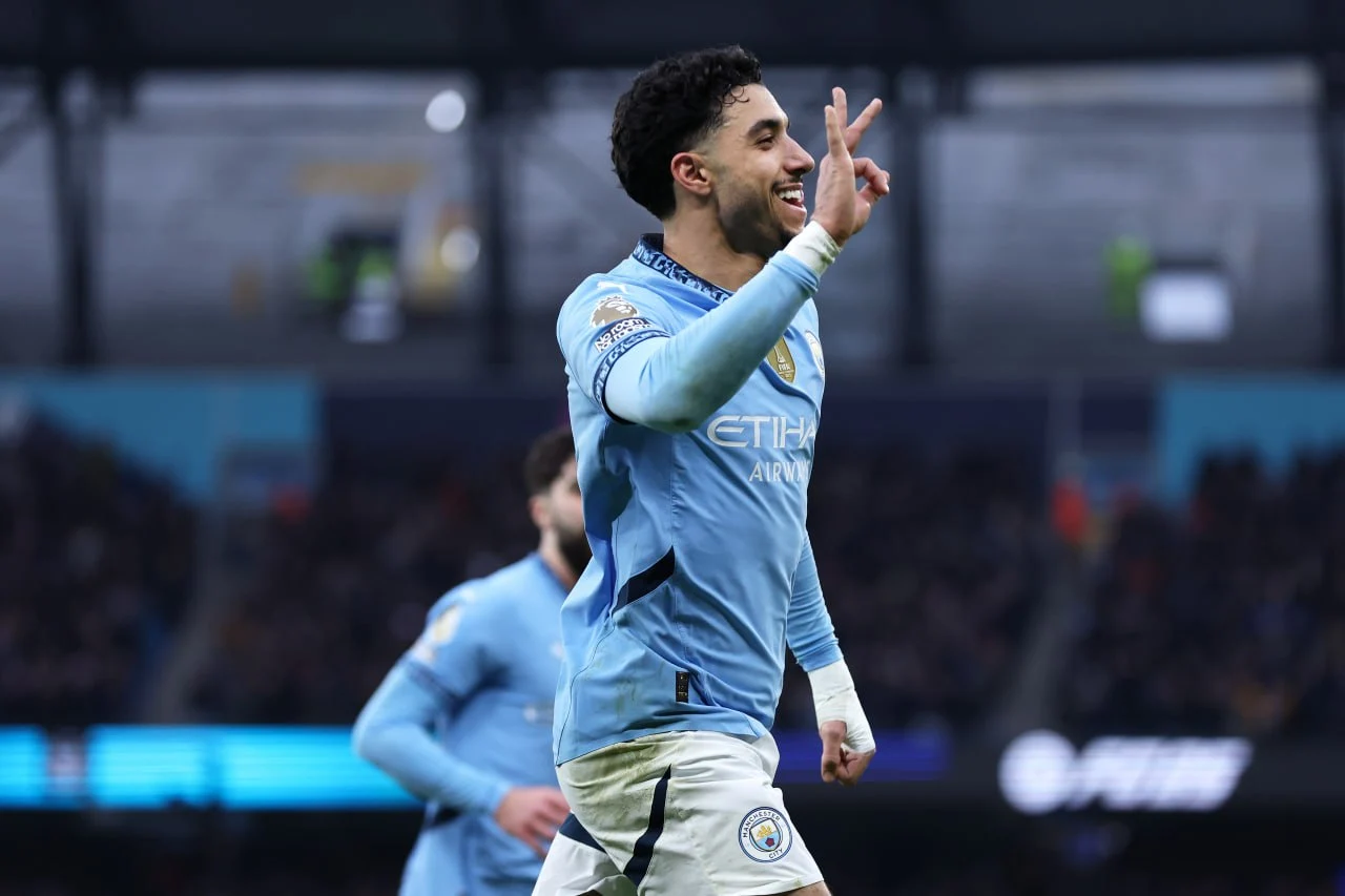 رسيمًا.. عمر مرموش لاعب الشهر في مانشستر سيتي