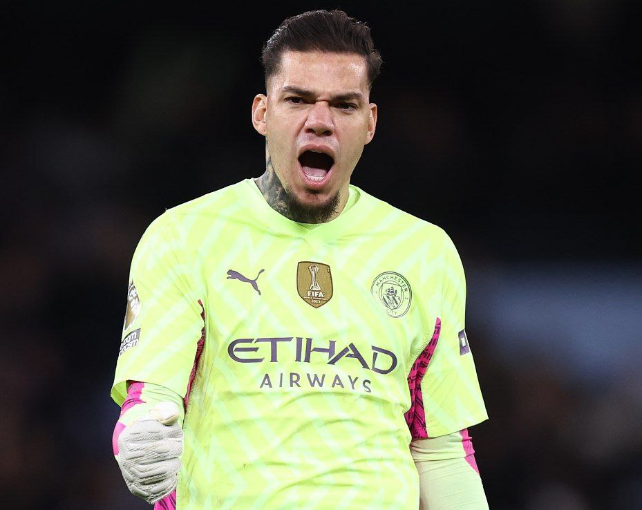 خرافات آخر زمن – إيدرسون يرتدي نفس الملابس الداخلية في كل مبارياته مع مانشستر سيتي!