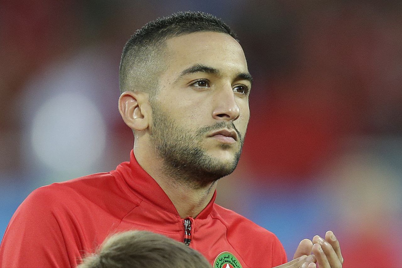 جُنّ جنونه.. الصحافة التركية تُهاجم حكيم زياش مجددا