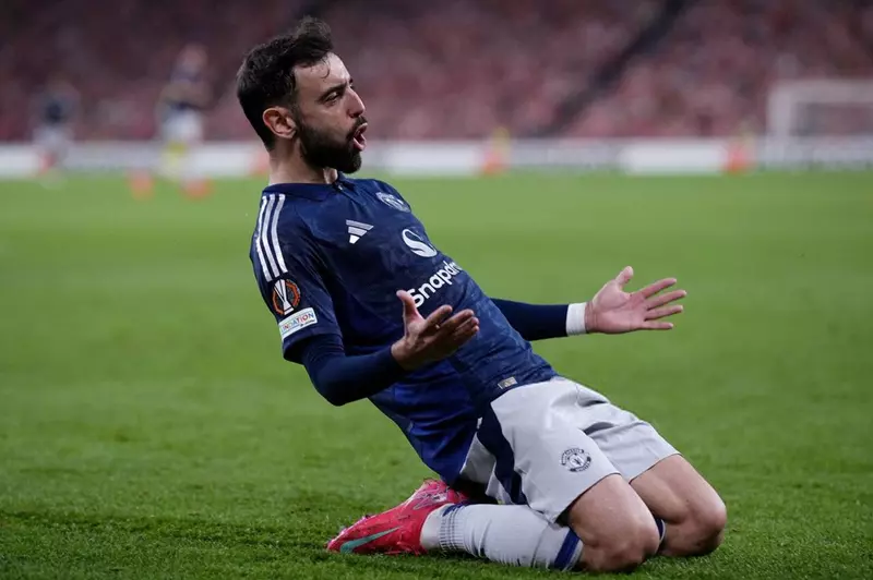 الهلال ينتظر موافقة برونو فيرنانديز لتفعيل الشرط الجزائي