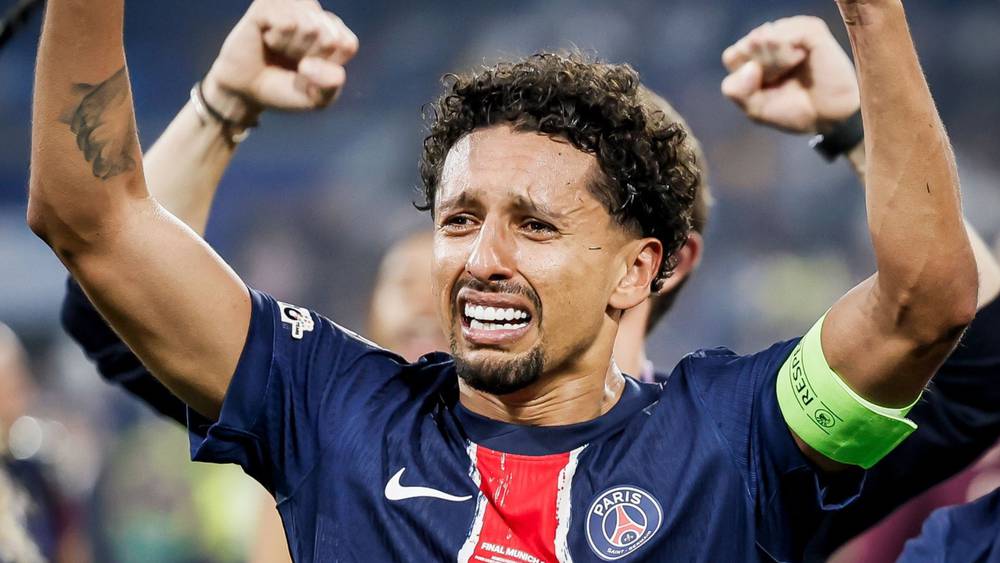 ماركينيوس يذرف الدموع بعد التتويج بدوري أبطال أوروبا