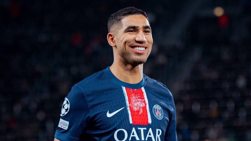 أشرف حكيمي يدخل التاريخ