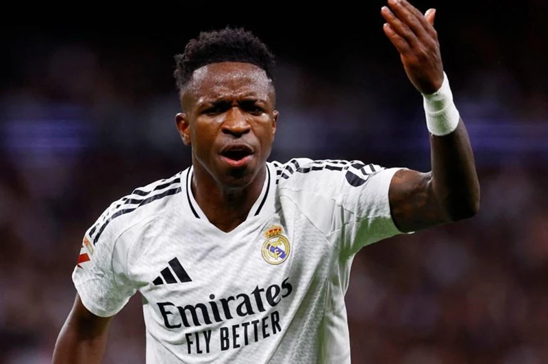 حكم تاريخي.. إدانة 5 مشجعين بارتكاب جرائم كراهية بسبب الإساءة لفينيسيوس