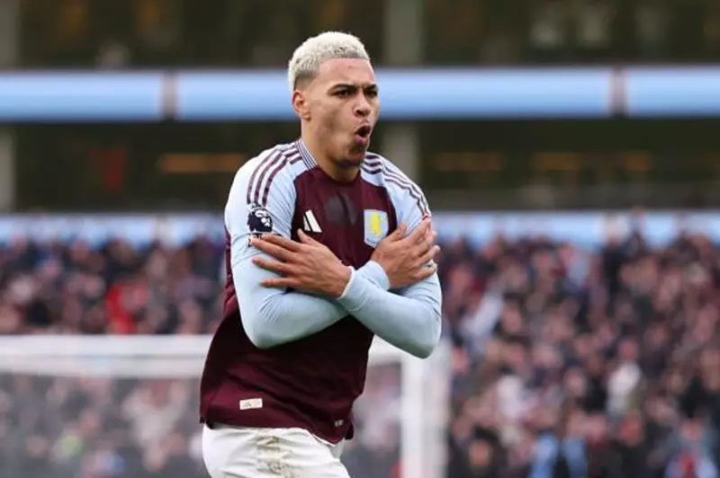 صفقة بـ90 مليون إسترليني.. تشيلسي يطلب ضم روجرز من أستون فيلا