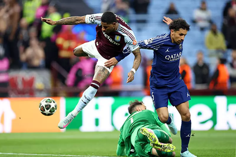 هدفان في دقيقتين.. أستون فيلا يقلب الموازين على باريس سان جيرمان