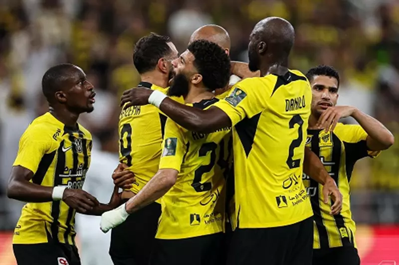 الذهب يقترب من مدرج الذهب.. ترتيب الدوري السعودي بعد فوز الاتحاد