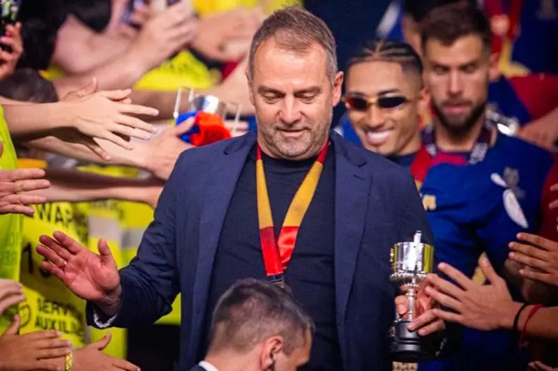 رسمياً.. برشلونة يعلن تمديد عقد هانسي فليك حتى 2027