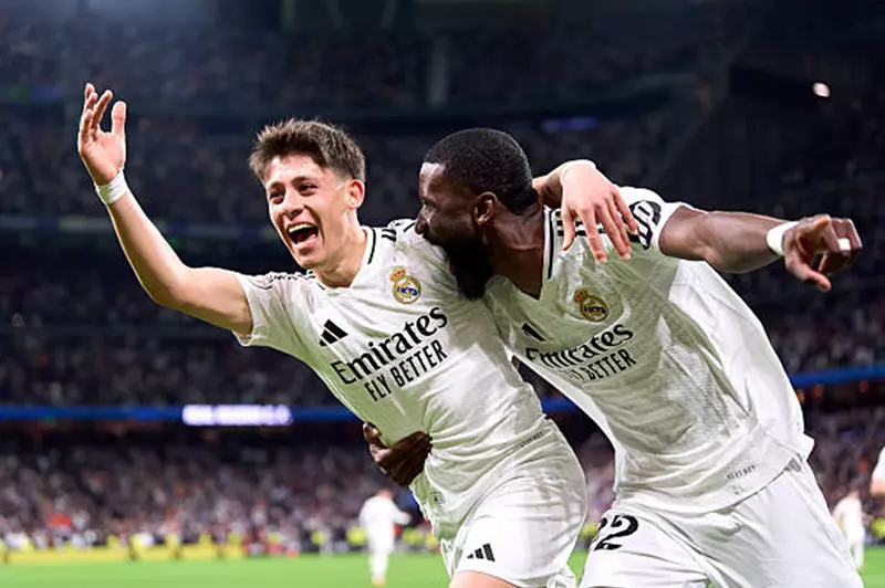 ريال مدريد يستهدف إعادة لاعبه السابق