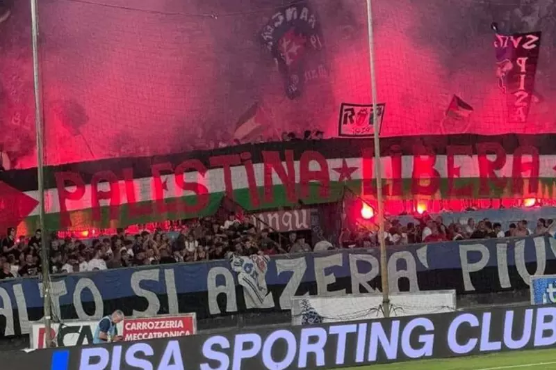 "أظهروا الكارت الأحمر".. سر احتفال إنزاجي بعلم فلسطين بعد صعود بيزا للدوري الإيطالي