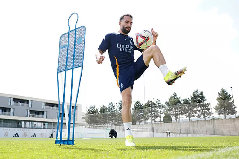 أنباء جيدة للملكي.. كارفاخال يعود للتدرب بالكرة في مران ريال مدريد