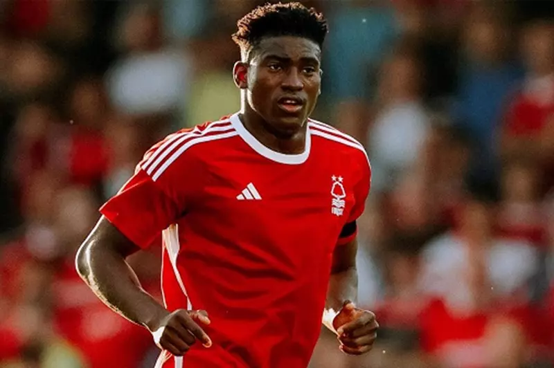 الدوري الإنجليزي.. مهاجم نوتنجهام يخضع لجراحة طارئة