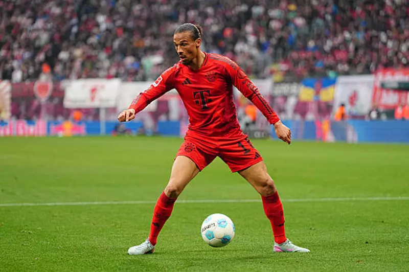 عرض على 5 أندية.. غموض حول مصير ساني مع بايرن ميونيخ