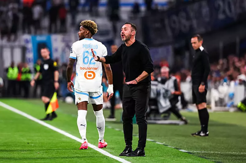 أغلق الباب.. مارسيليا يؤكد بقاء دي زيربي