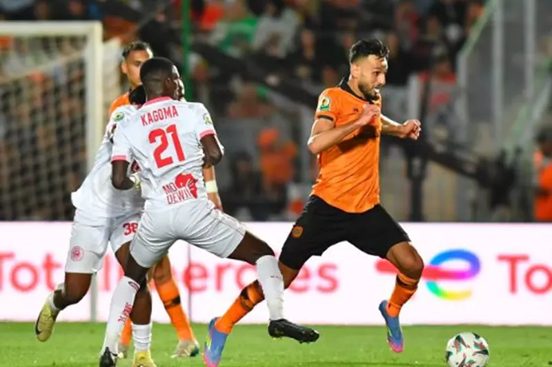 رئيس توتنهام يثير التكهنات بشأن مستقبل بوستيكوجلو