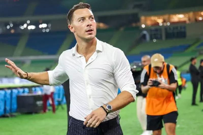 مدرب أهلي جدة: الجميع شكك في قدرتنا على تحقيق اللقب.. ورحلة تتويجنا كانت مجنونة