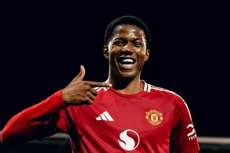 أصغر لاعب.. تشيدو أوبي يدخل تاريخ مانشستر يونايتد في الدوري الإنجليزي