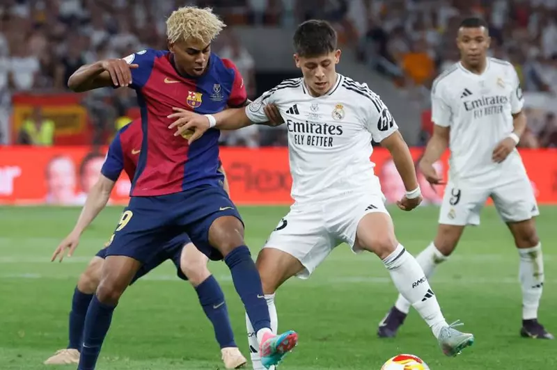 آس: جولر يحرج أنشيلوتي.. ويتفوق على لامين يامال