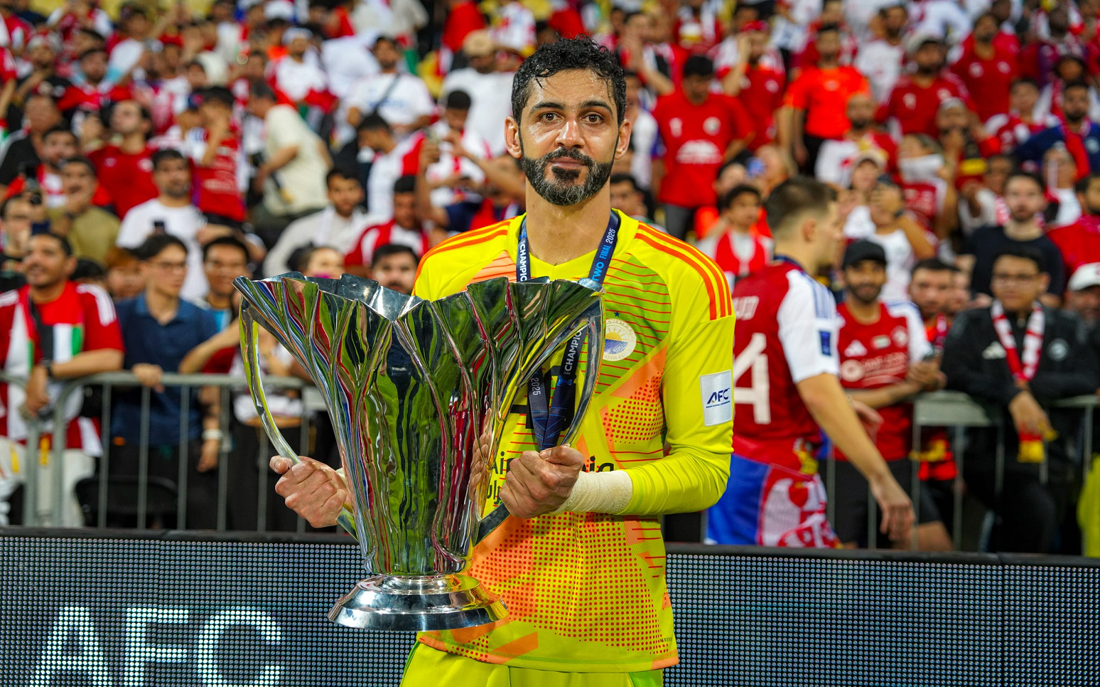 الشارقة يعلن إصابة نجمه بقطع في الرباط الصليبي