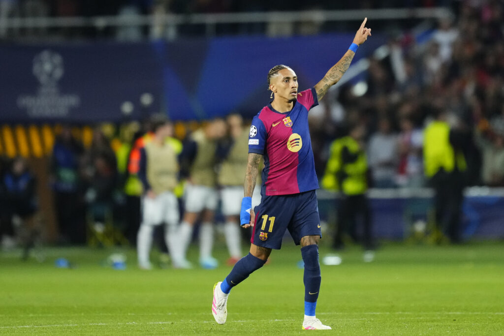 رافينيا: نشأت وسط الفقر والجريمة.. والكلاسيكو أجمل لحظات حياتي