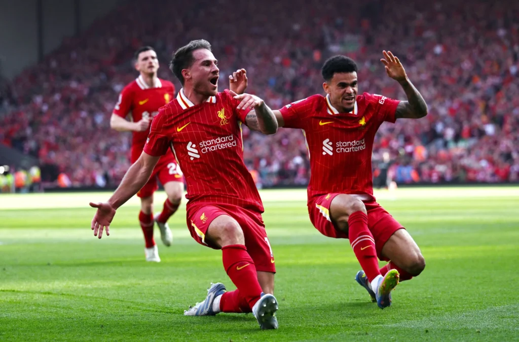 تحت أنظار برشلونة والنصر – هل ودع لويس دياز ليفربول برسالته؟