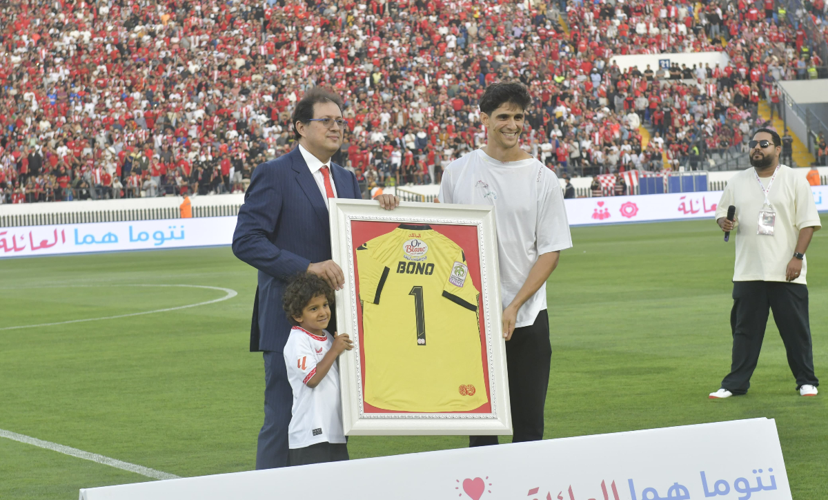 ردود أفعال الصحف الإسبانية على لفتة الوداد تجاه ياسين بونو