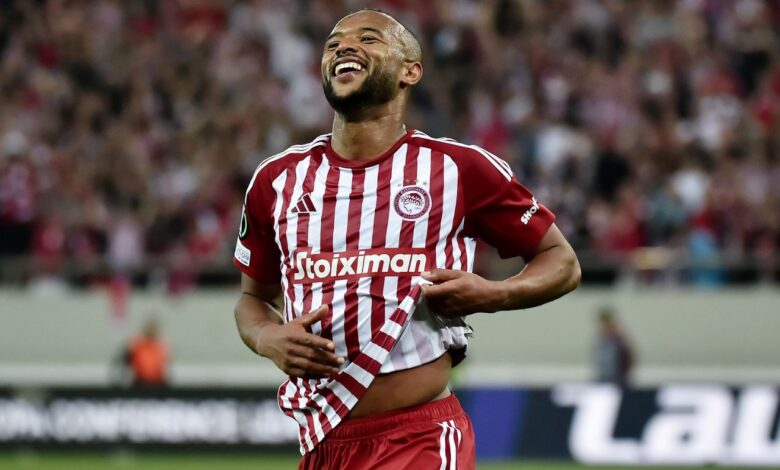 من تركيا إلى اليونان.. أيوب الكعبي هدّاف يُطارد الزلازل أم تطارده؟