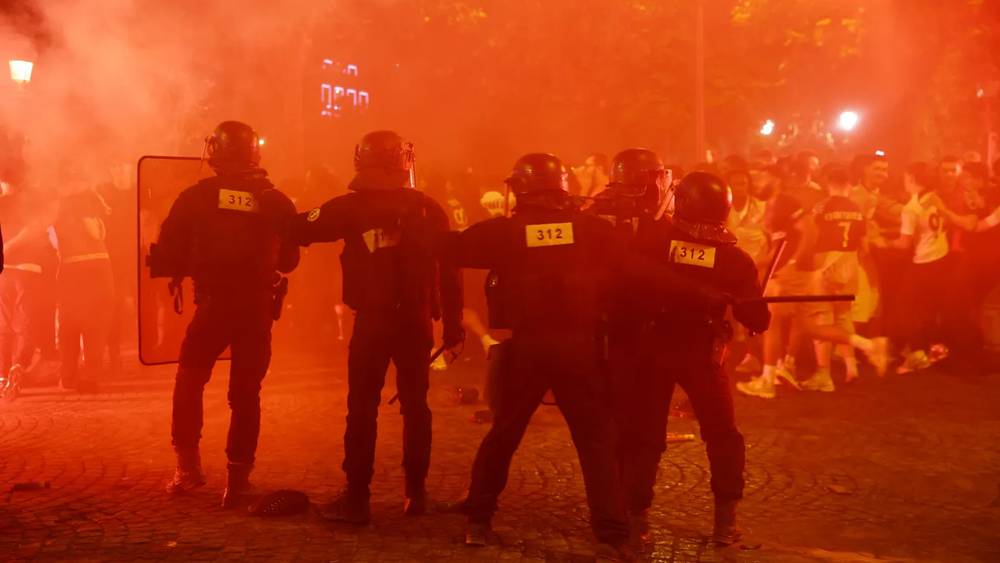 أعمال شغب في احتفالات جماهير باريس سان جيرمان