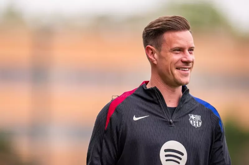 شتيجن يحسم الجدل: لم أرحل.. ومستمر مع برشلونة في الموسم المقبل