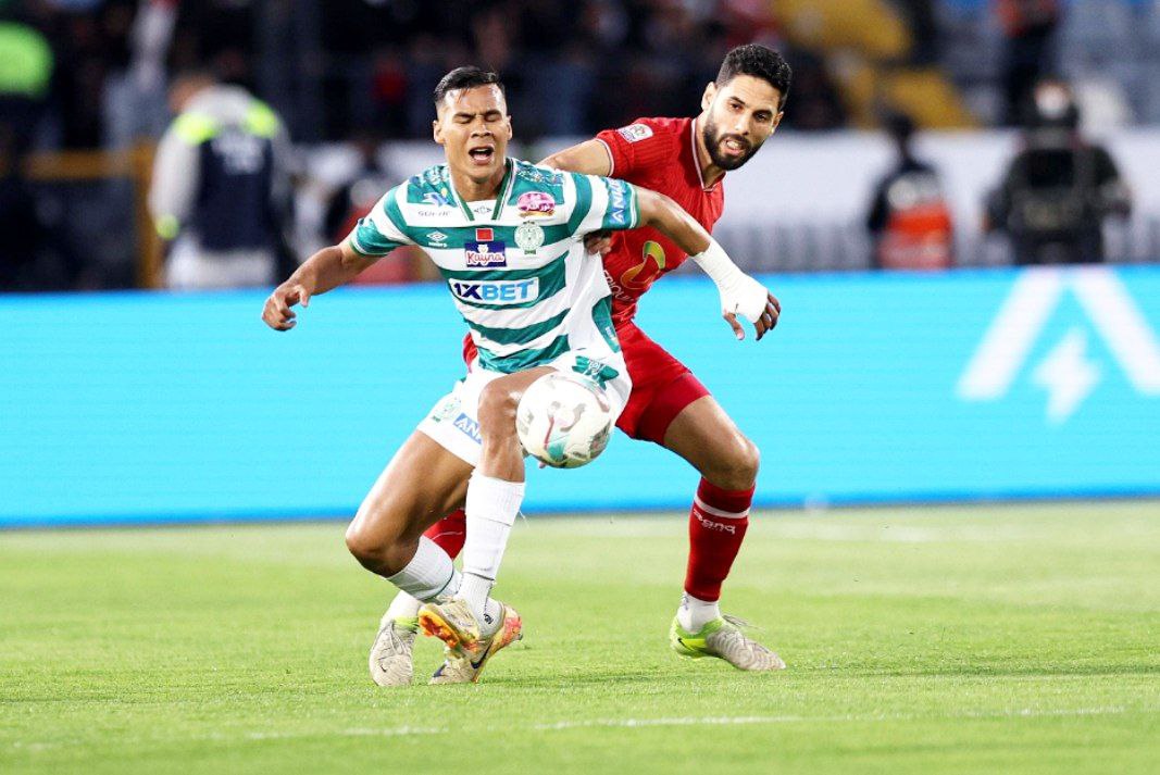 الرجاء يرفض التنازل المجاني عن الحسين رحيمي قبل نهاية عقده