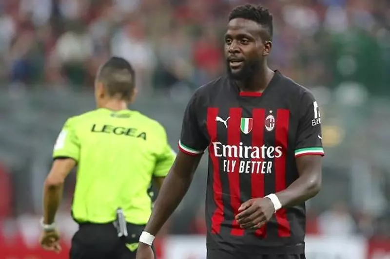 ميلان يفاوض أوريجي لفسخ عقده ويراهن على نجم نيجيري