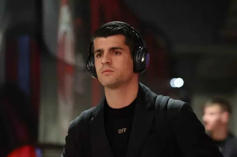 فابريجاس يسعى لإعادة موراتا إلى إيطاليا مع كومو