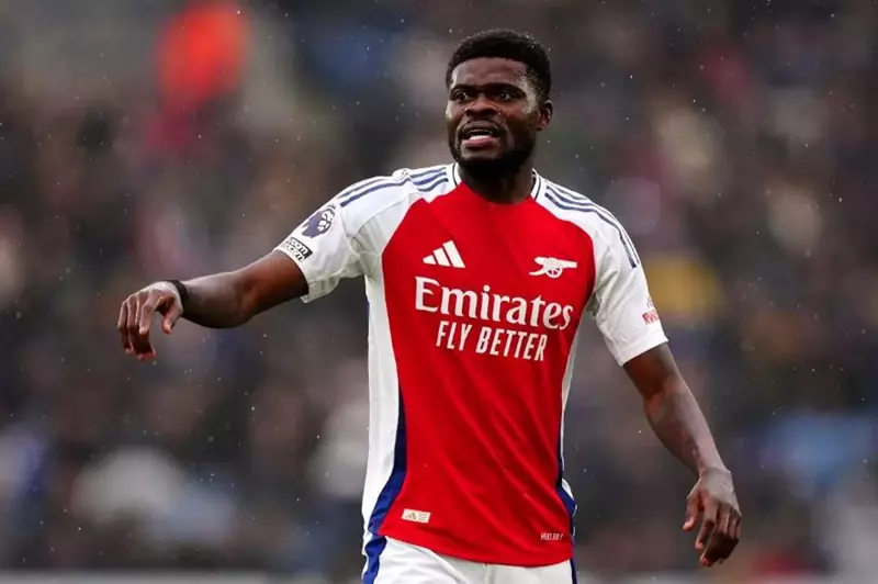 ذا صن: برشلونة يدرس ضم بارتي "مجانًا"