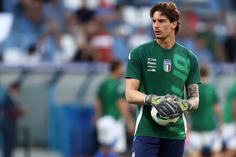 حارس منتخب إيطاليا مرشح لخلافة أونانا في مانشستر يونايتد