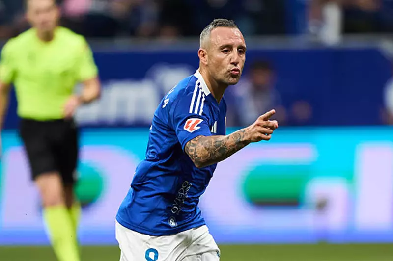 من "العودة للمشي" إلى "تحقيق الحلم".. سانتي كازورلا بطل خارق في ريال أوفييدو (صور وفيديو)