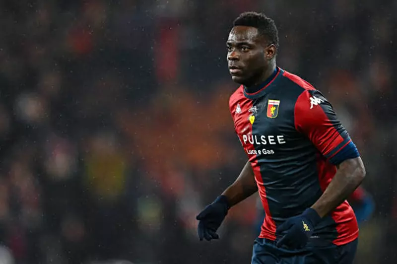 على أعتاب الدرجة الثالثة.. 13 ناد في مسيرة بالوتيلي مع كرة القدم