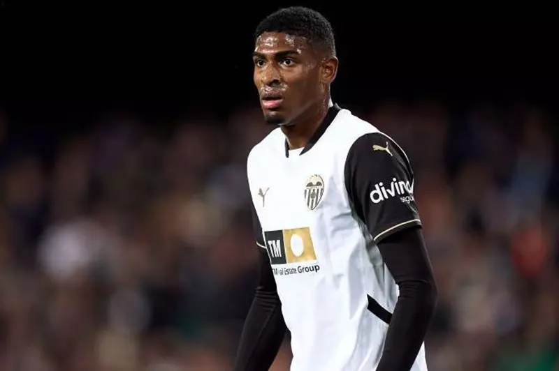 رومانو: أرسنال ينهي اتفاقه مع موسكيرا.. وعرض جديد لإقناع فالنسيا