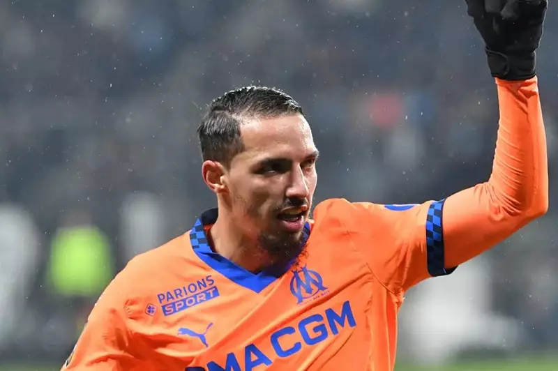 تقارير: مارسيليا يريد استمرار بن ناصر دون شرائه نهائيًا.. وموقف ميلان