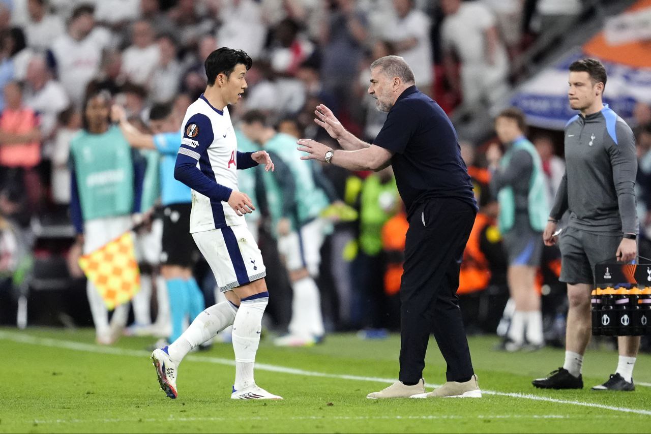 رسميًا – توتنهام يعلن إقالة بوستيكوجلو