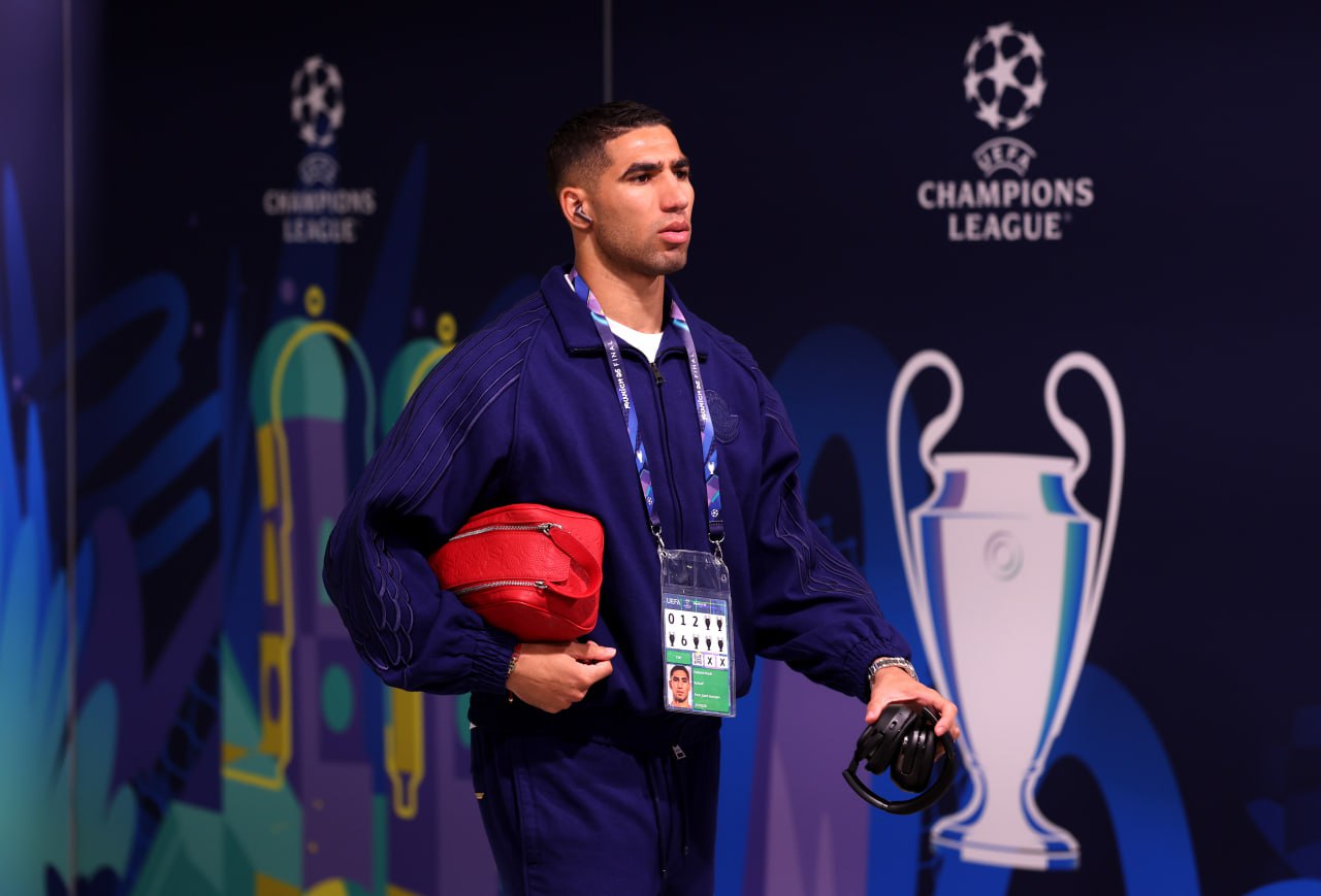 أشرف حكيمي يُشعل سباق الكرة الذهبية