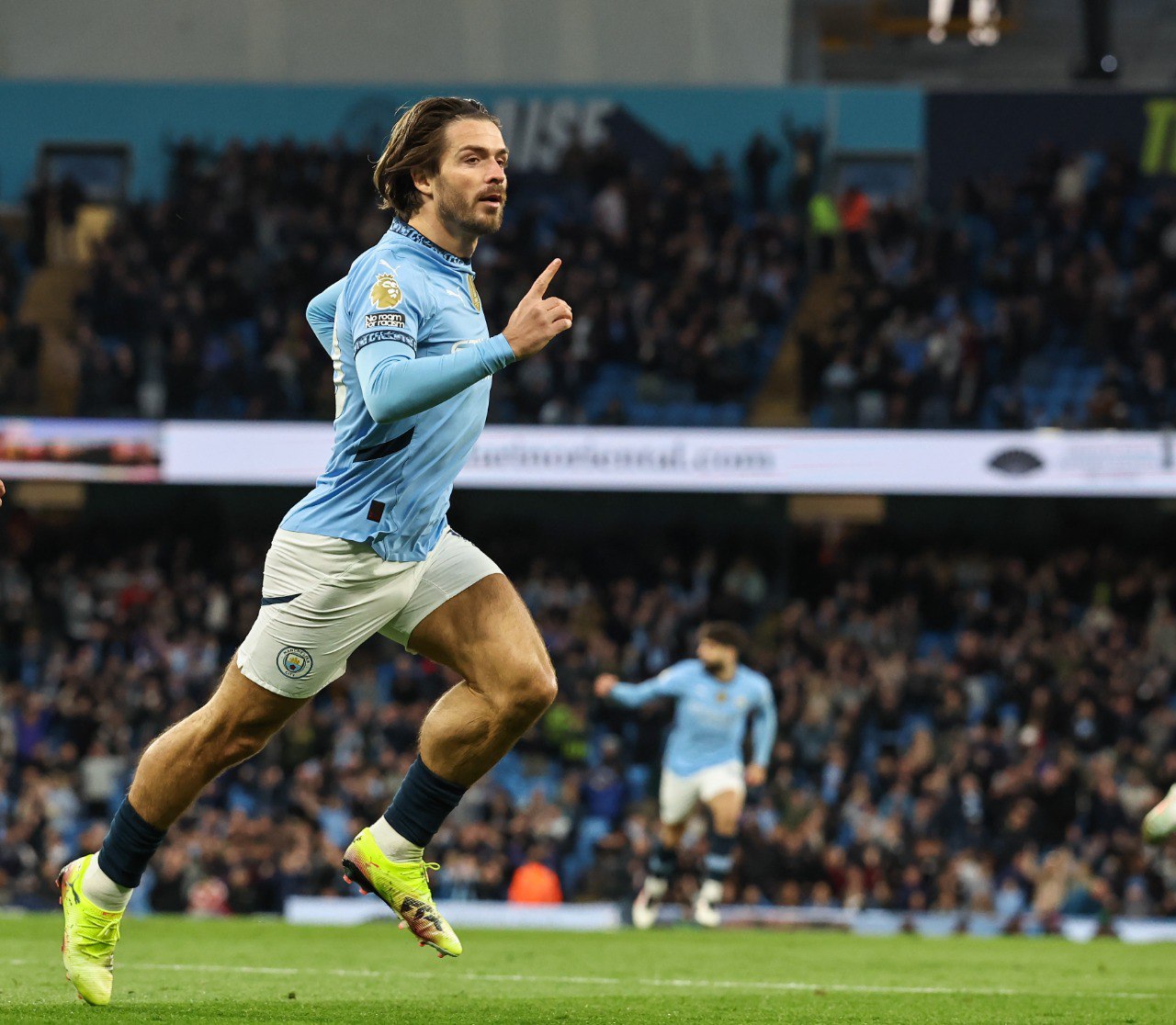 مانشستر سيتي يفكر في إعارة جريليش