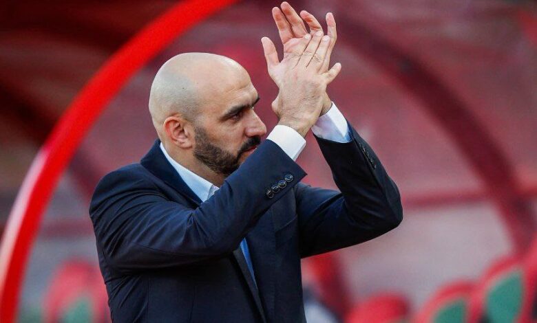 رغم 12 انتصارًا متتاليًا.. الانتقادات تُلاحق الركراكي قبل “كان المغرب”