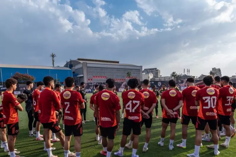 ملف يلا كورة.. 8 صفقات على رادار الأهلي.. مفاوضات الزمالك مع مدافع بوخوم.. ورحيل نجم الأحمر