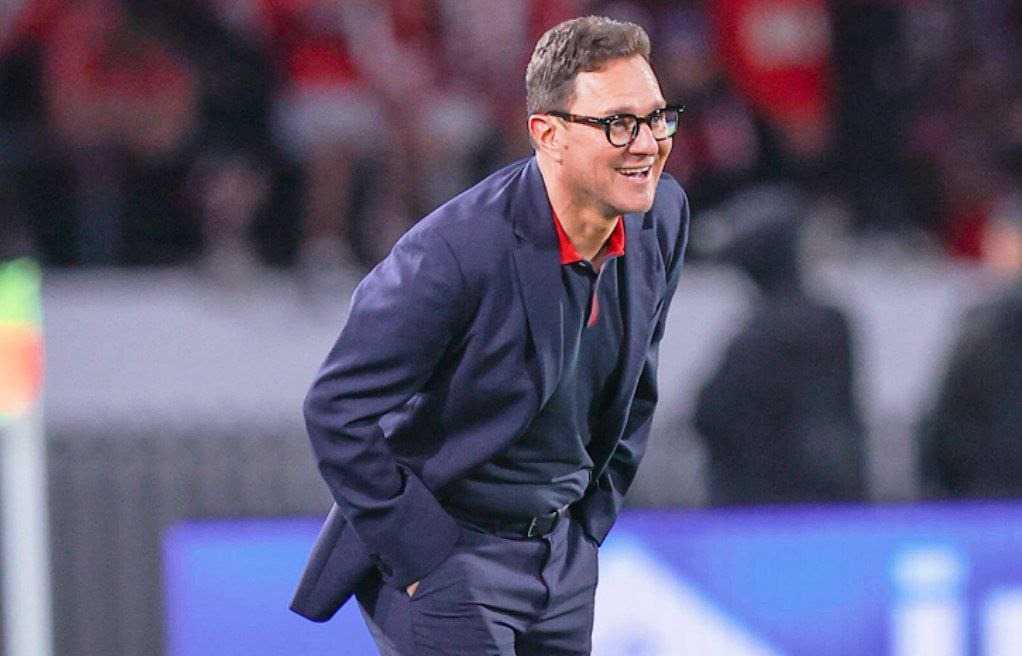 الوداد يحسم مصير أمين بنهاشم بعد اجتماع طارئ مع أيت منا